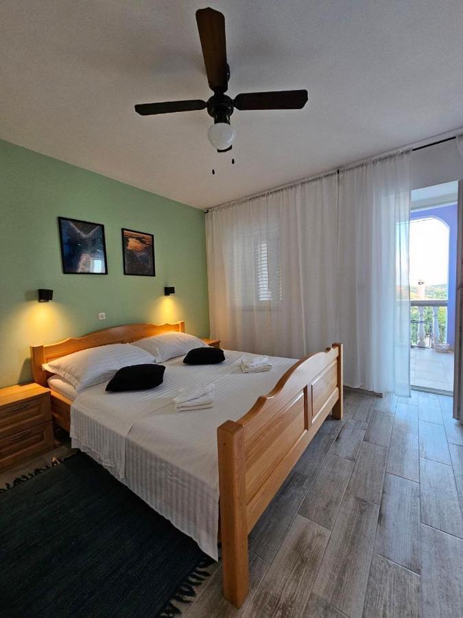 Apartman Lila Čunski Exterior foto